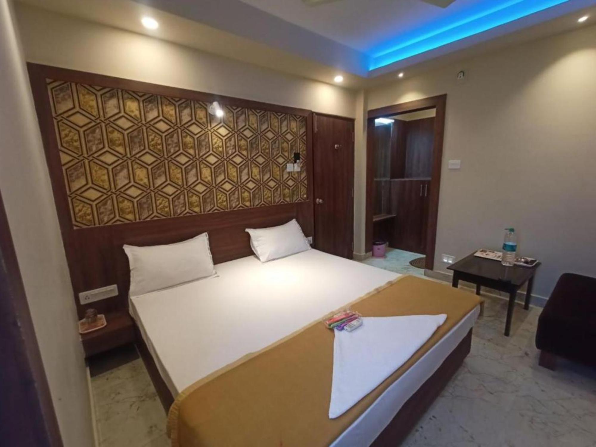 Hotel Park View - Lift Facilities- Near Sea Beach Best Choice Of Travellers By Morservices Purî Extérieur photo